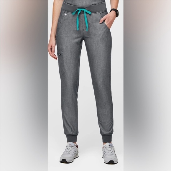 Figs Pants - FIGS Zamora Jogger in Graphite